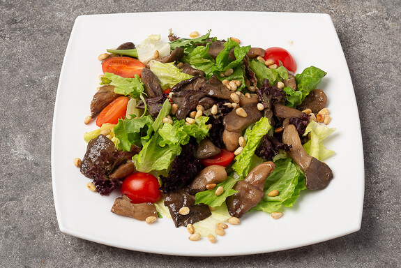 Салат микс с куриной печенью